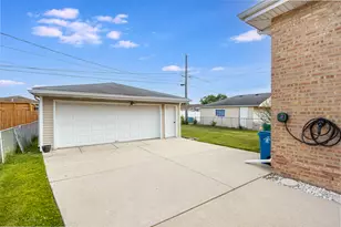 6117 W 80th Street W, Burbank, IL 60459 - Photo 19