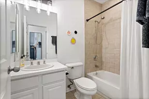 1245 N Orleans St, Chicago, IL 60610 - Photo 19