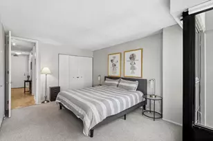 30 E Huron St, Chicago, IL 60611 - Photo 15