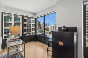 30 E Huron St, Chicago, IL 60611 - Photo 5