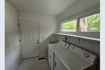103 N Greenfield Avenue, Crystal Lake, IL 60014 - Photo 13