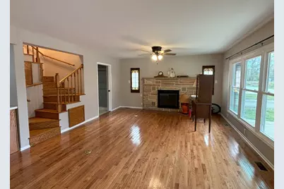 103 N Greenfield Avenue, Crystal Lake, IL 60014 - Photo 5