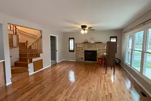 103 N Greenfield Ave, Crystal Lake, IL 60014 - Photo 5