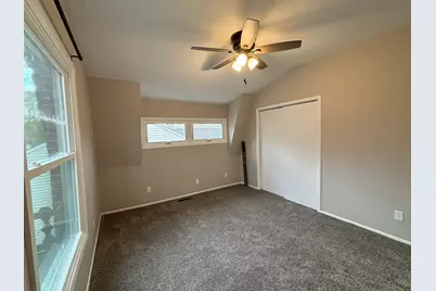 103 N Greenfield Avenue, Crystal Lake, IL 60014 - Photo 19
