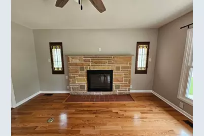 103 N Greenfield Avenue, Crystal Lake, IL 60014 - Photo 7