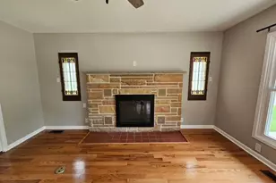 103 N Greenfield Ave, Crystal Lake, IL 60014 - Photo 7