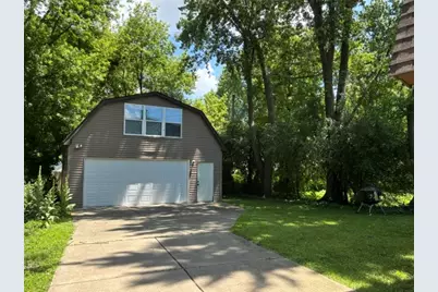 103 N Greenfield Avenue, Crystal Lake, IL 60014 - Photo 3