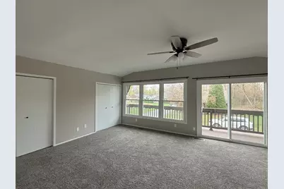 103 N Greenfield Avenue, Crystal Lake, IL 60014 - Photo 17