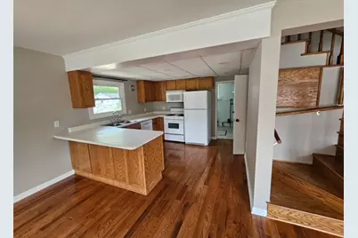103 N Greenfield Avenue, Crystal Lake, IL 60014 - Photo 9