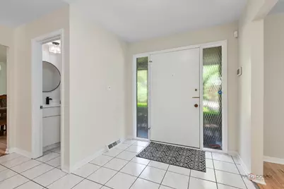 2315 Castilian Circle, Northbrook, IL 60062 - Photo 5