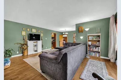902 E Vine Street, Leroy, IL 61752 - Photo 5