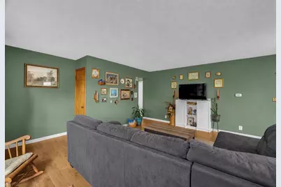902 E Vine Street, Leroy, IL 61752 - Photo 7