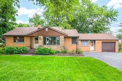 902 E Vine Street, Leroy, IL 61752 - Photo 1