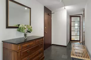 1410 N State Pkwy, Chicago, IL 60610 - Photo 9