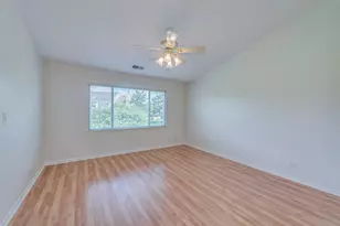 249 Sierra Pass Dr, Schaumburg, IL 60194 - Photo 13