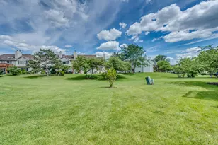 249 Sierra Pass Dr, Schaumburg, IL 60194 - Photo 21
