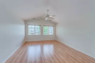 249 Sierra Pass Dr, Schaumburg, IL 60194 - Photo 9