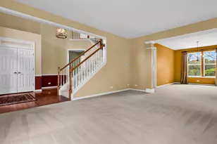 1575 McClellan Dr, Lindenhurst, IL 60046 - Photo 9