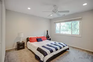 1252 Briarwood Ln, Libertyville, IL 60048 - Photo 15