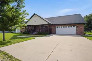 132 Mohawk Dr, Loda, IL 60948 - Photo 3