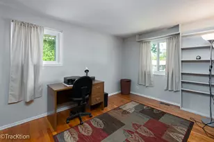 1701 Hartmann Dr, Schaumburg, IL 60193 - Photo 11