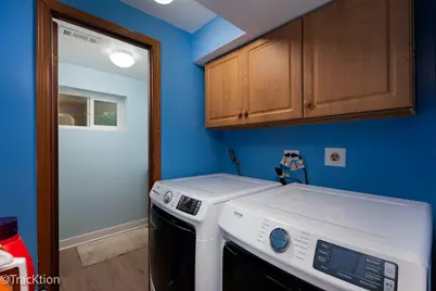 1701 Hartmann Drive, Schaumburg, IL 60193 - Photo 17