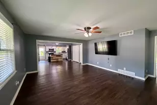 7748-125 E 3000 North Rd, Manville, IL 61319 - Photo 3