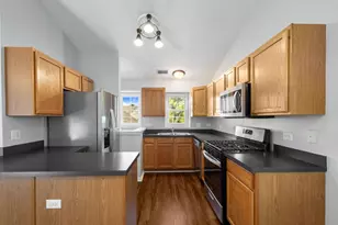 2827 Rutland Cir, Naperville, IL 60564 - Photo 3
