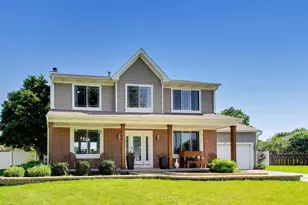 465 Spring Ridge Dr, Crystal Lake, IL 60012 - Photo 1