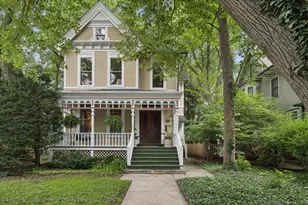 1220 Maple Ave, Evanston, IL 60202 - Photo 1
