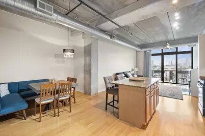 811 W 15th Place #502, Chicago, IL 60608 - Photo 3