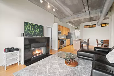 811 W 15th Place #502, Chicago, IL 60608 - Photo 5