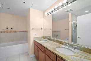 811 W 15th Pl, Chicago, IL 60608 - Photo 11