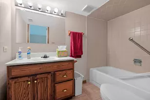 3942 N Oconto Ave, Chicago, IL 60634 - Photo 15