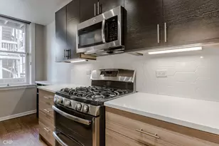 1408 W Argyle St, Chicago, IL 60640 - Photo 9