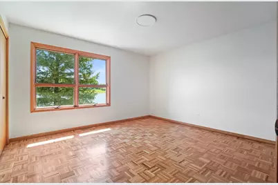 2720 N Bayview Lane, McHenry, IL 60051 - Photo 13