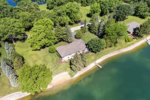 2720 N Bayview Ln, McHenry, IL 60051 - Photo 35