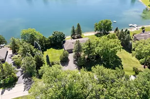 2720 N Bayview Ln, McHenry, IL 60051 - Photo 41