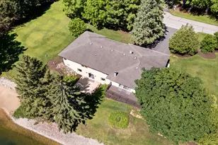 2720 N Bayview Ln, McHenry, IL 60051 - Photo 1