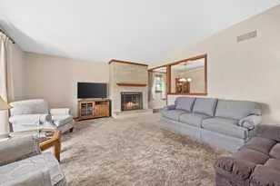 2474 College Rd, Downers Grove, IL 60516 - Photo 9