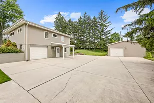2474 College Rd, Downers Grove, IL 60516 - Photo 7