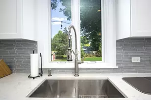 0S461 Madison St, Winfield, IL 60190 - Photo 7