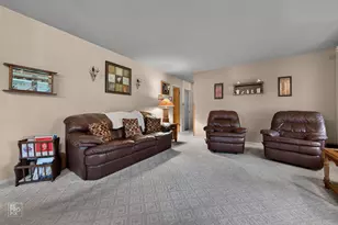 1012 Marshall Dr, Des Plaines, IL 60016 - Photo 3