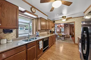 1012 Marshall Dr, Des Plaines, IL 60016 - Photo 5