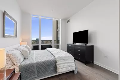 720 N Larrabee Street #1709, Chicago, IL 60654 - Photo 13