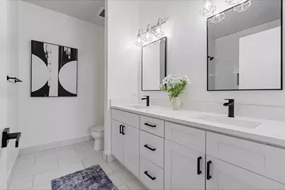 720 N Larrabee Street #1709, Chicago, IL 60654 - Photo 15