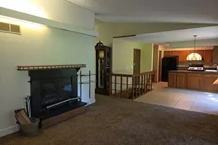 4463 Adele St, Roscoe, IL 61073 - Photo 11