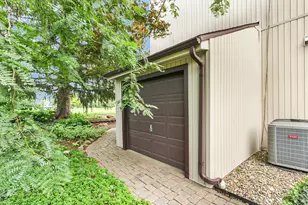 2218 Briar Hill Dr, Champaign, IL 61822 - Photo 39