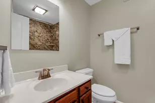 2218 Briar Hill Dr, Champaign, IL 61822 - Photo 35