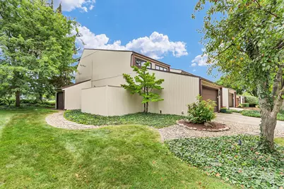 2218 Briar Hill Drive #2218, Champaign, IL 61822 - Photo 3
